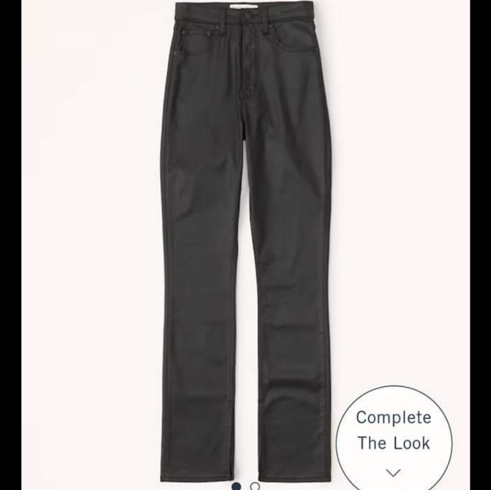 Abercrombie & Fitch Ultra High Rise 90s Slim Straight Jean